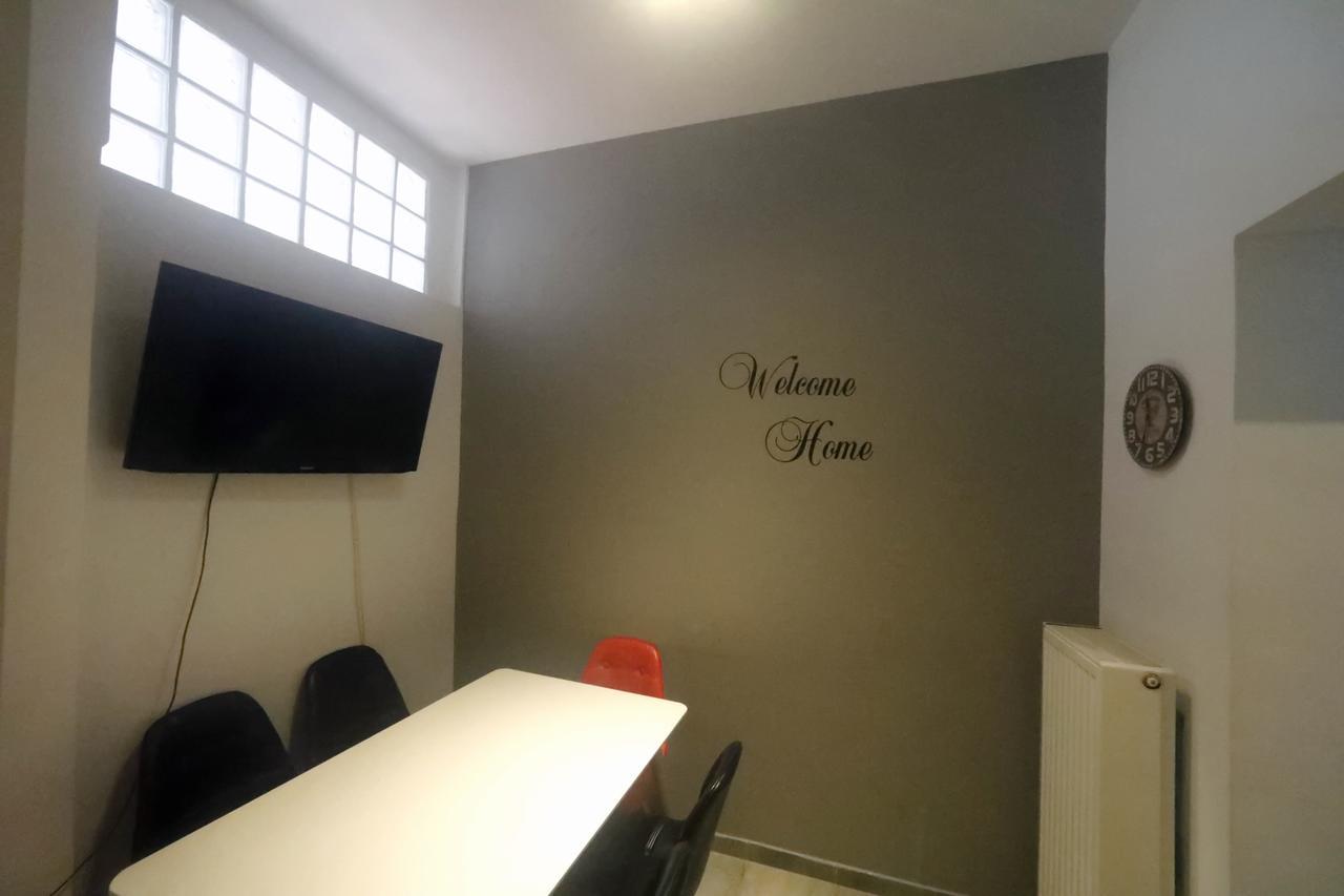 אתונה Gazi Boutique Apartment 1 מראה חיצוני תמונה